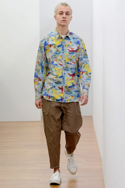 Look 7
